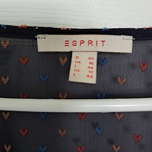 Light weight blouse. Esprit brand. Sheer. Navy. Casual or dressy. - Picture 6 of 7
